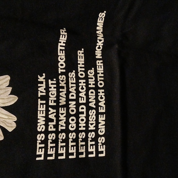 Black Graphic Tee with Yellow and White Floral Design - Picture 3 of 4